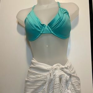 La Blanca Bikini Top Size 34D Turquoise